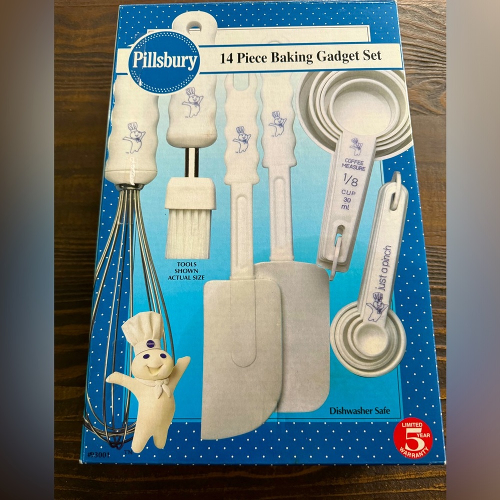 Vintage New Pillsbury Doughboy Kitchen utensil set
